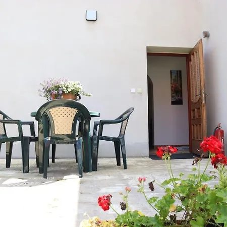 Appartement U Reky Nezarky Lásenice